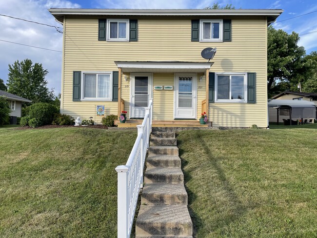 Street View - 221 Orchard Hill Dr House