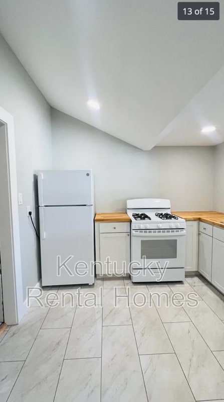 Photo - 445 Davidson Ct