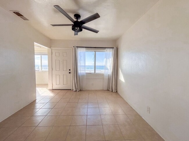 Photo - 408 S The Strand