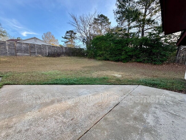 Photo - 362 Red Oak Pl