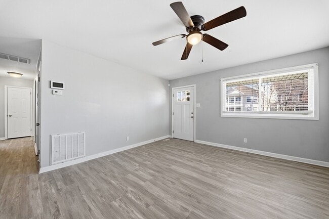 Photo - 613 Normandy St