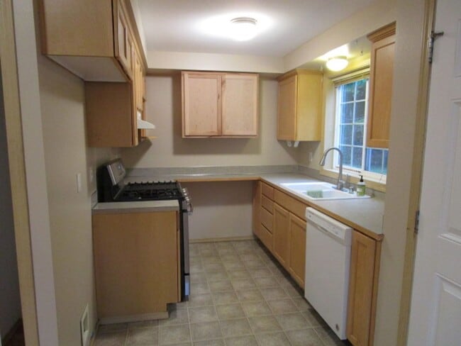 Photo - 1925 Wildflower Way