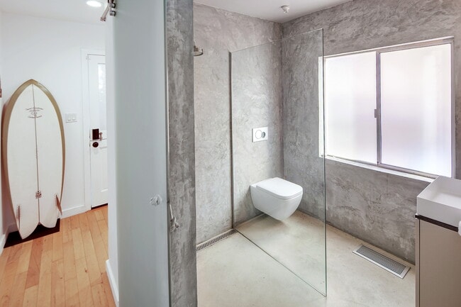 Photo - 1564 Cabrillo Ave