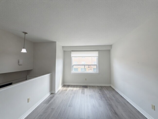 Photo - 2830 Midland Ave