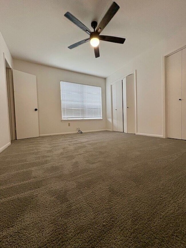 Photo - 5505-5507 Tennyson Unit 5505 Tennyson