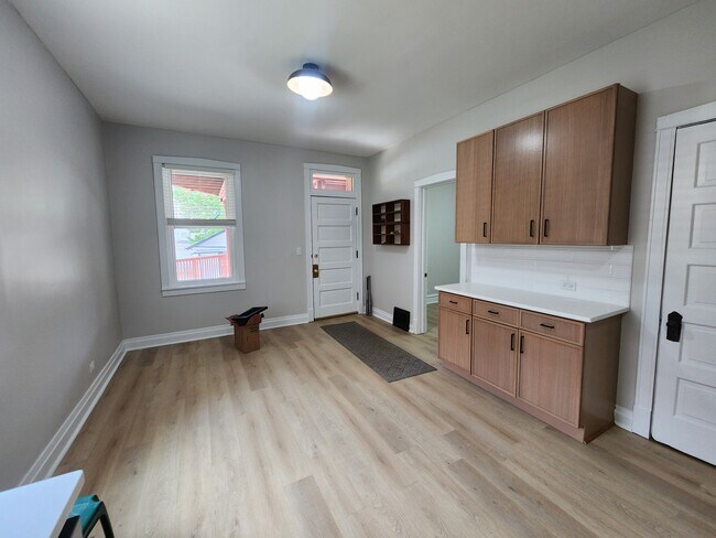 Photo - 5453 W Giddings St Unit 1