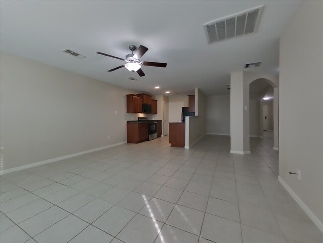 Building Photo - 680 Totem Trail Dr