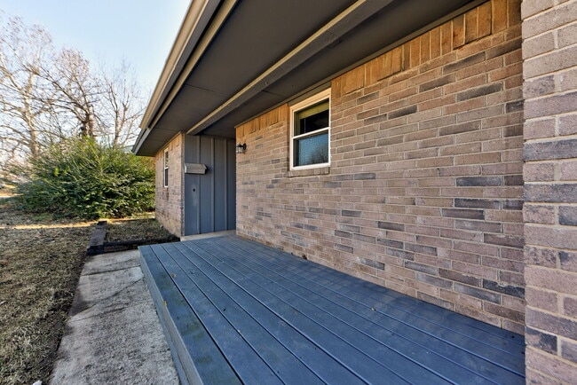 Photo - 1512 Pinewood Dr