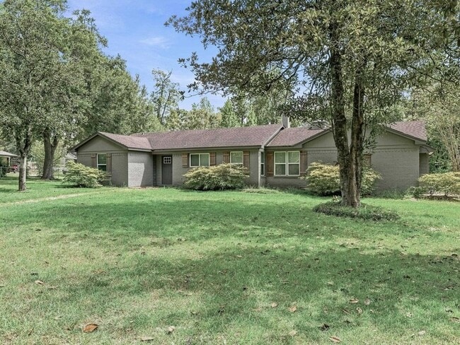 Photo - 165 Morris Dr