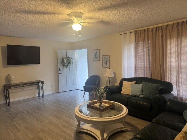 Photo - 2208 Valleybrook Ave