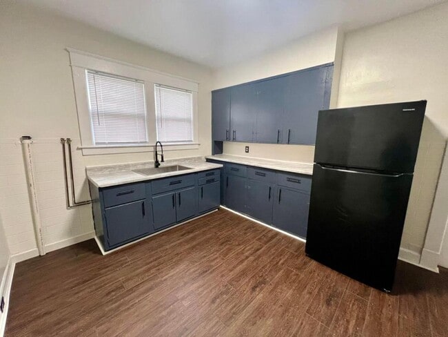 Photo - 301 Folts St Unit Lower