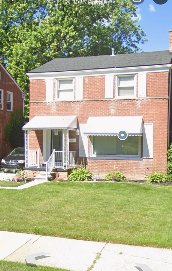 Photo - 15717 Heyden St House