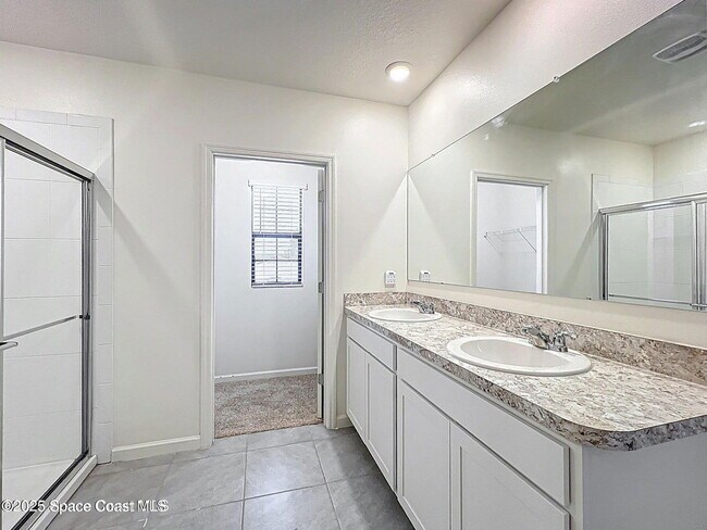 Photo - 870 Remington Green Dr SE