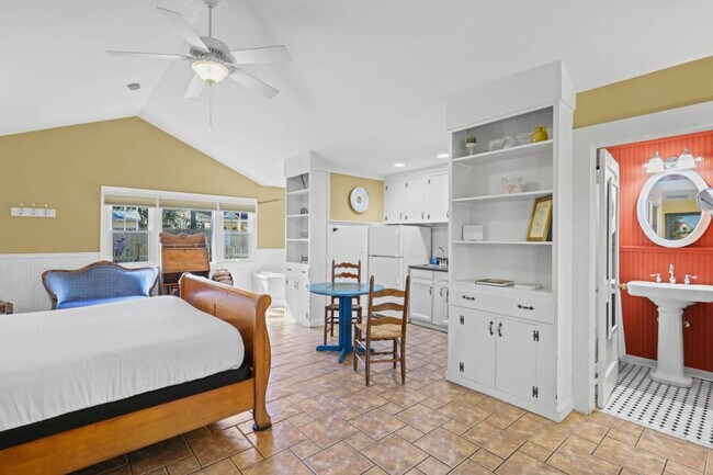 205 SE 7th St Unit SI ID1359136P