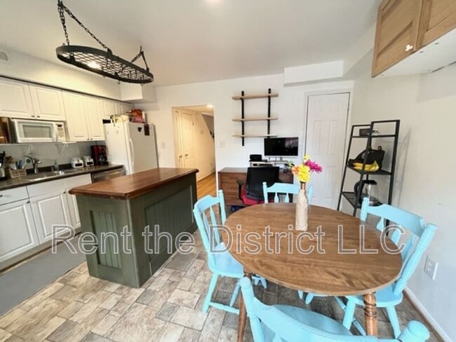 Photo - 109 P St SW