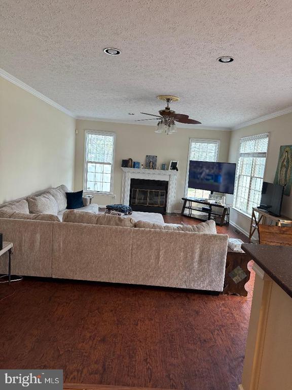 Photo - 101 Tarks Ln