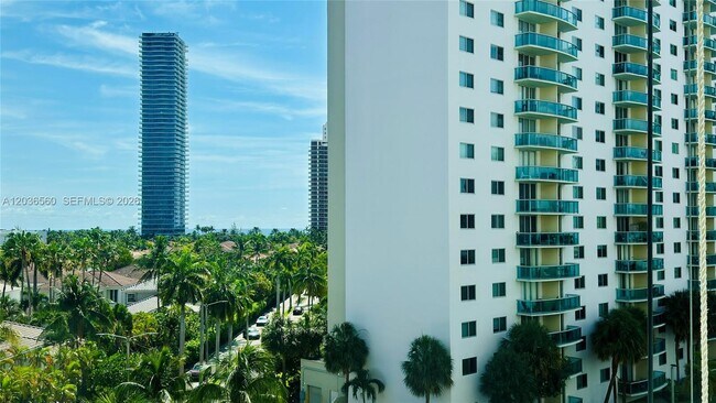 Photo - 19390 Collins Ave Unidad 624