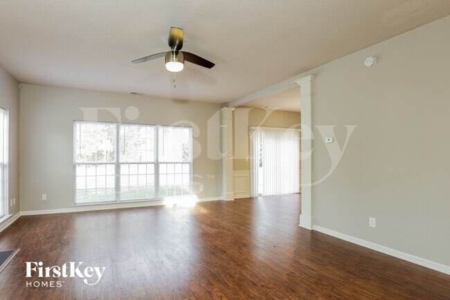 Photo - 4817 Loganshire Ln