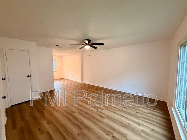 1213 Grove Park Ln