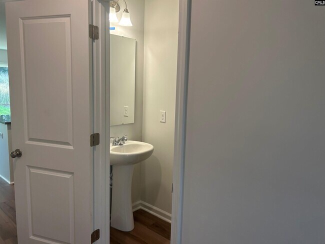 Photo - 505 Kingfisher Ct