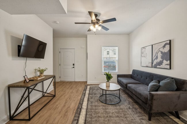Building Photo - 615 Tiny Town Rd Unit SI FL2-ID1612501P