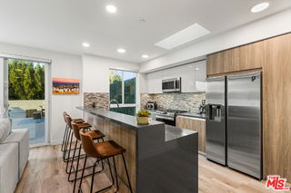 Photo - 4806 Sylmar Ave