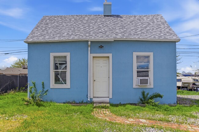 Photo - 87 N 800 W St