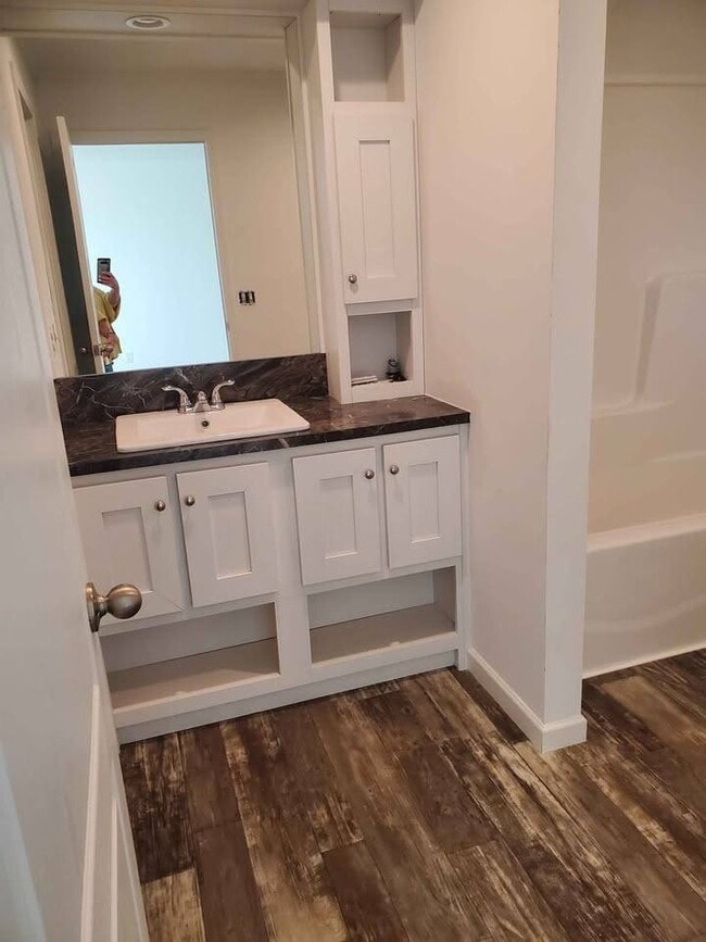 Photo - 413 Rhett Lane