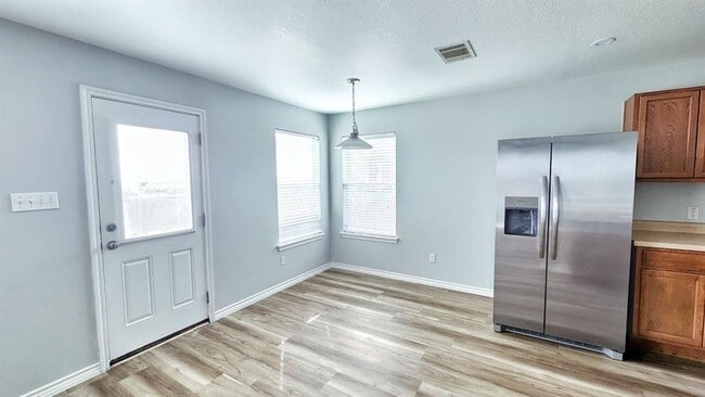 Photo - 202 Brandons Way