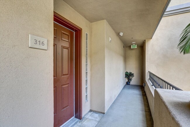 Photo - 301 W G St