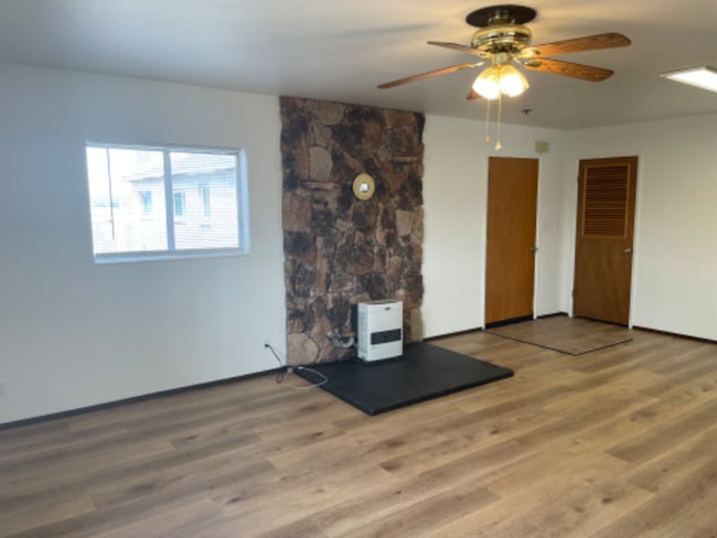 471-795-795 Miller Ln