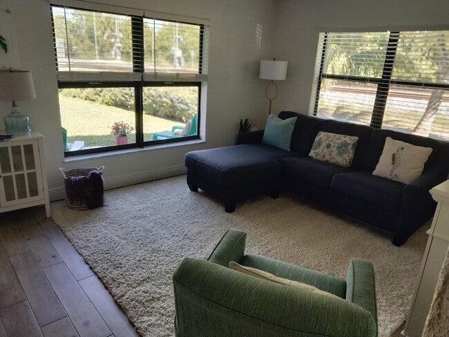 Photo - 1150 NE County Line Rd