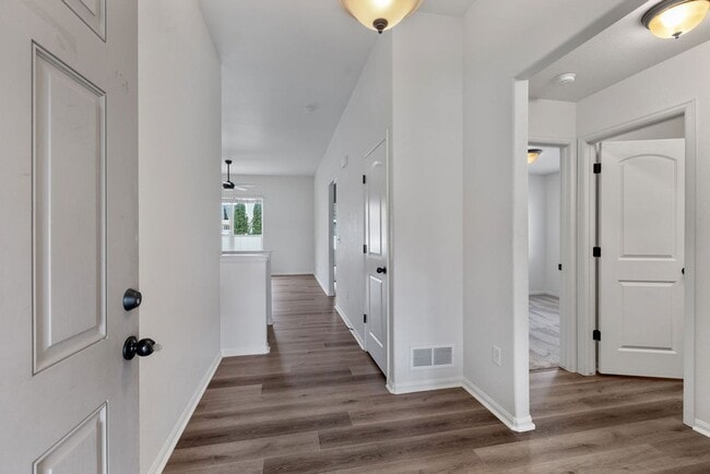 Photo - Spacious 3bd 2ba Greeley Ranch Style Home