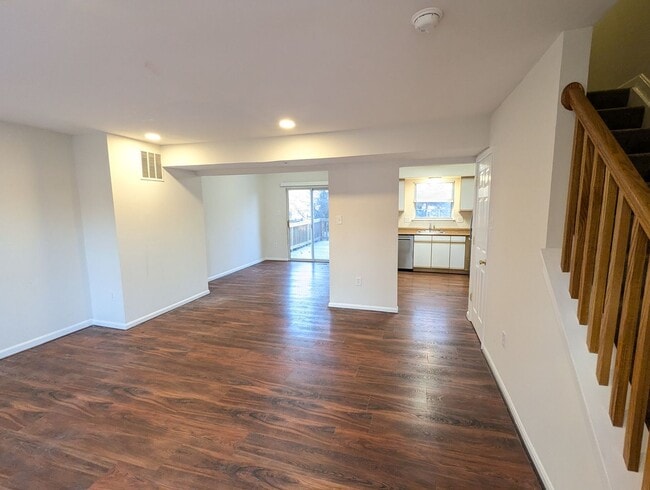 Photo - Well maintained townhouse in Robin Meadows Community with updated features available mid January!