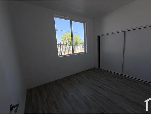 Photo - 10501 Wilmington Ave Unit 4