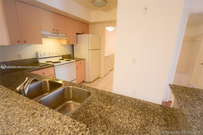 Photo - 2427 Centergate Dr Unit 306