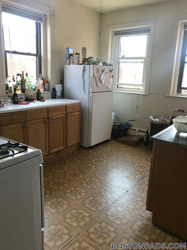 Photo - 201 Harvard Ave Unidad 4