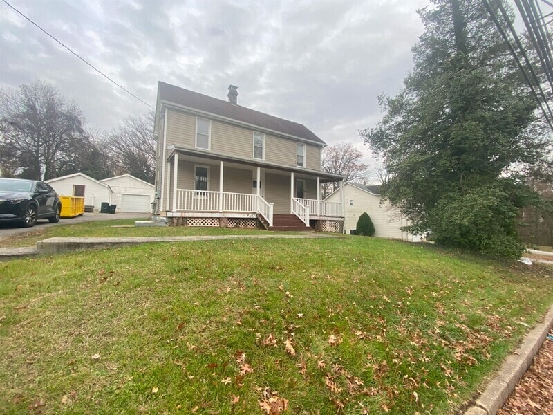 Photo - 2905 Charleston Avenue - 1