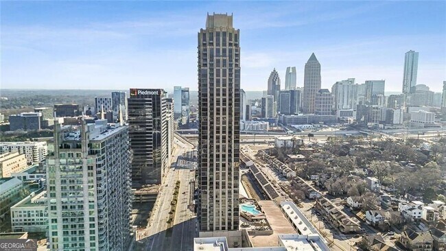 Building Photo - 270 17th St NW Unit 3110