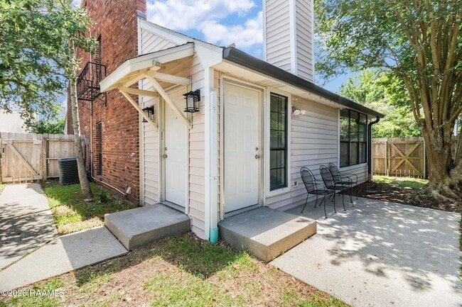 200 Curtis St