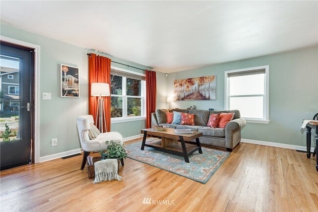 Photo - Beautiful Craftsman House with Large Yard and Detached Garage!