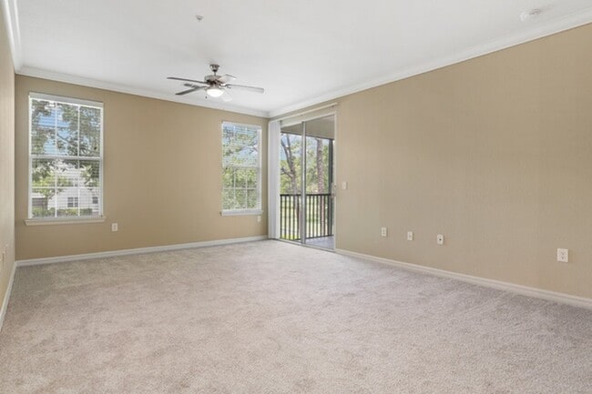 Living Room - Lantower Cypress Creek