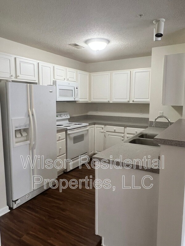 Photo - 914 Scholastic Ct