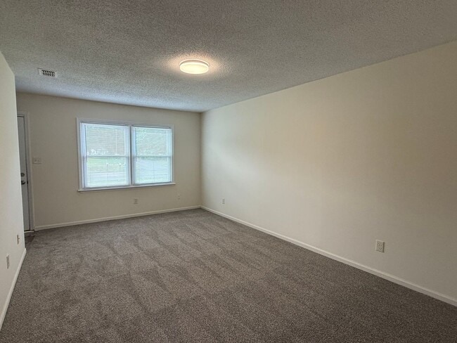 Photo - Nice 2 bedroom, 1 bath duplex