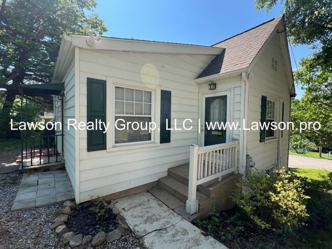 Photo - Charming Two Bedroom Cottage in Wasena