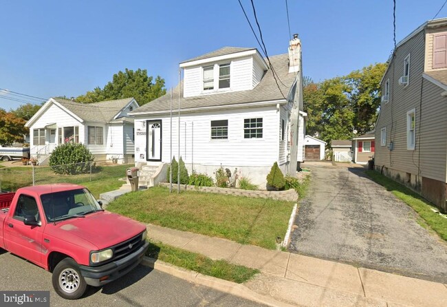 Building Photo - 925 Anderson St Rental
