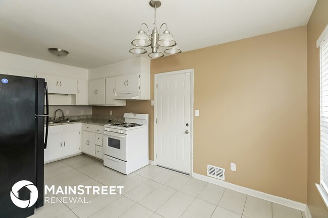 Photo - 7025 Winkfield Pl