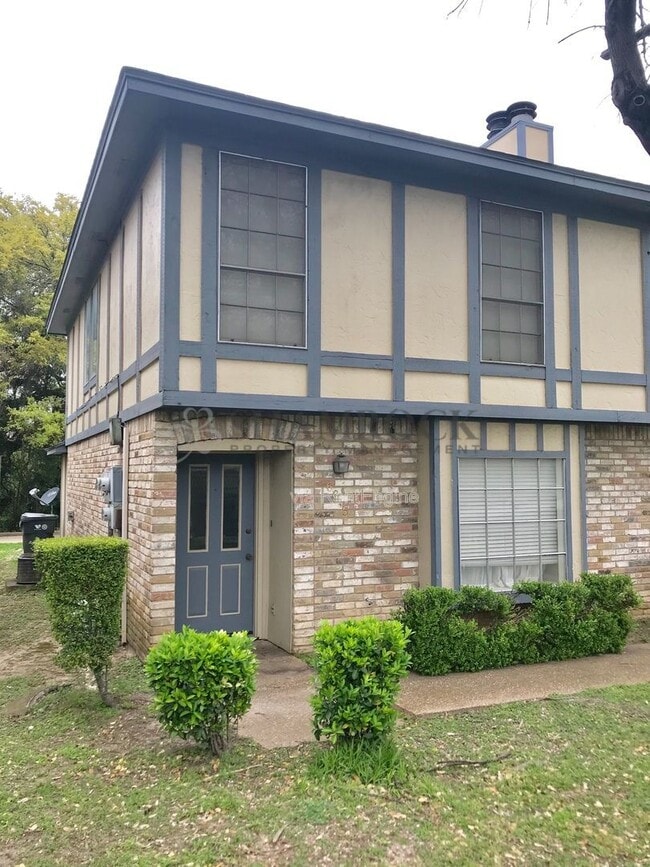 Building Photo - 6815 Old Briarstown Dr Rental