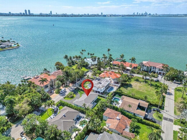 Building Photo - 7420 Beach View Dr Rental