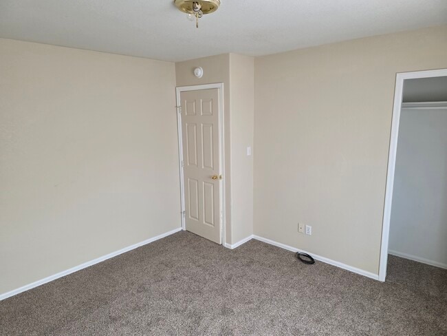 Photo - 594 S Maher Dr